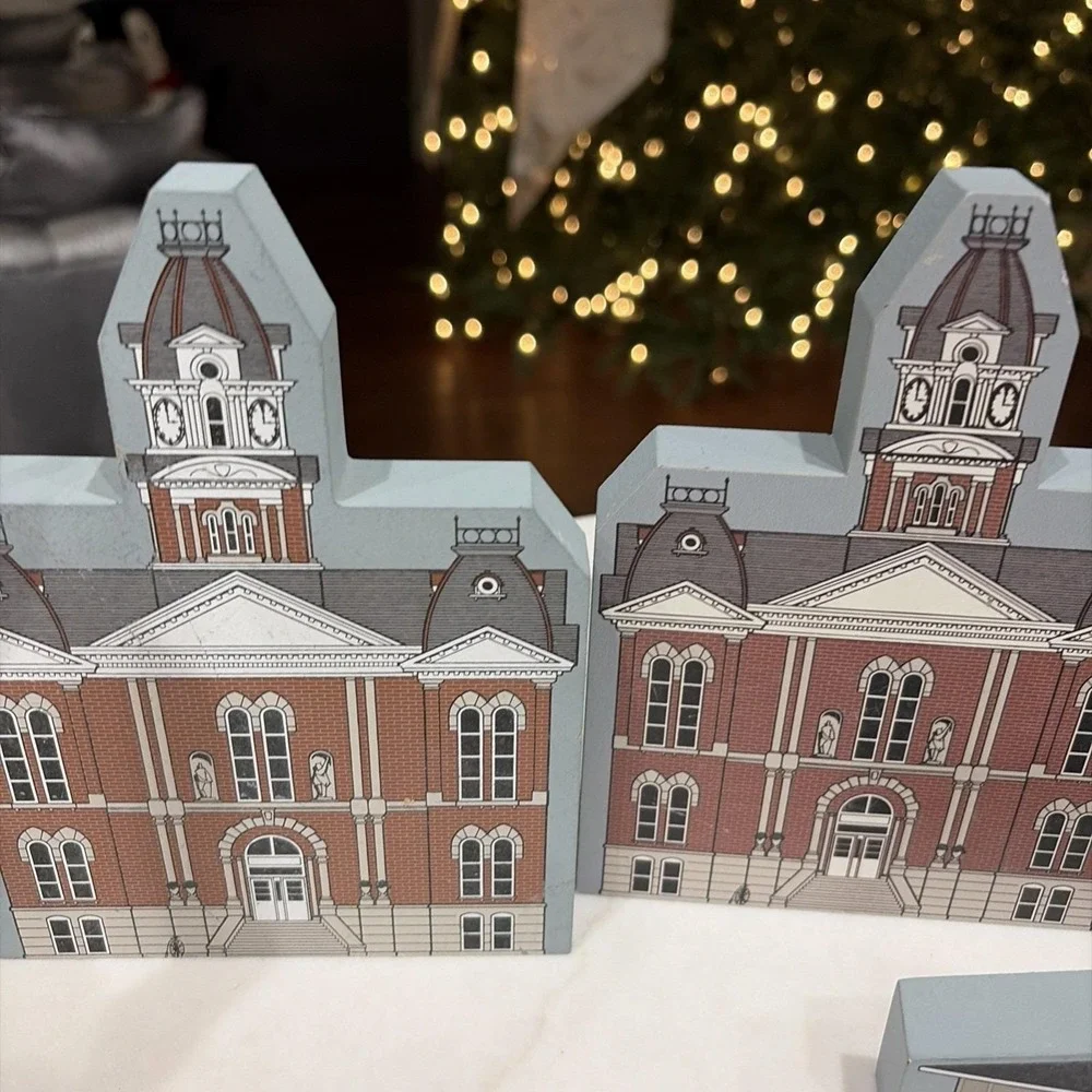 CAT'S MEOW VILLAGE - Usps, Courthouse ++ - LOT OF 6 BUILDINGS - 2 Extra Wooden